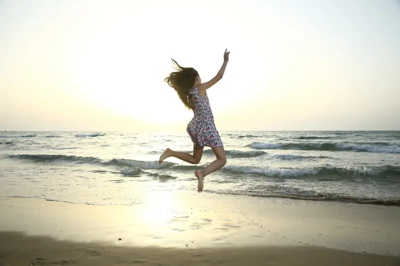 משפחה שמחה באירוע בת מצווה באזור המרכז
