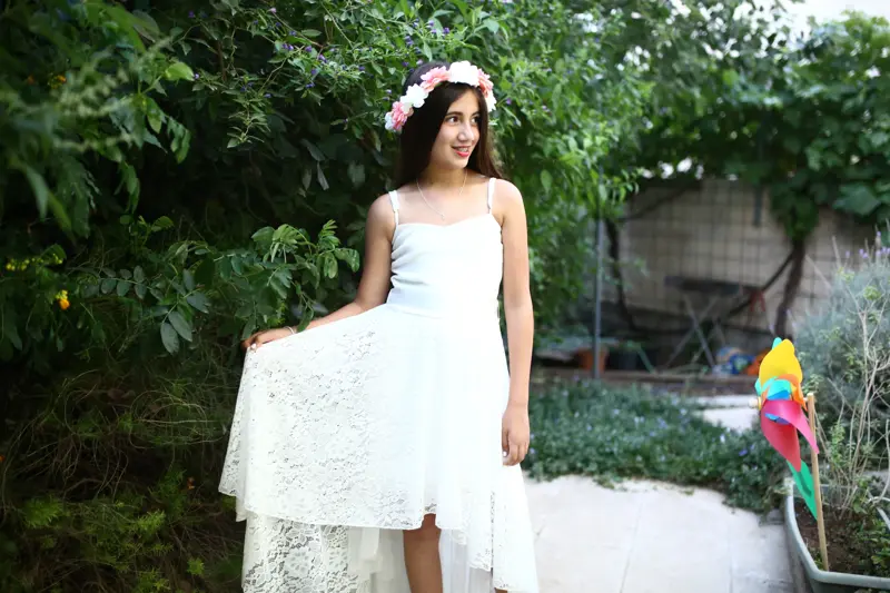 רחבת ריקודים שמחה בבת מצווה במרכז