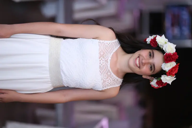 מופע ריקוד בבת מצווה עם אווירת מסיבה