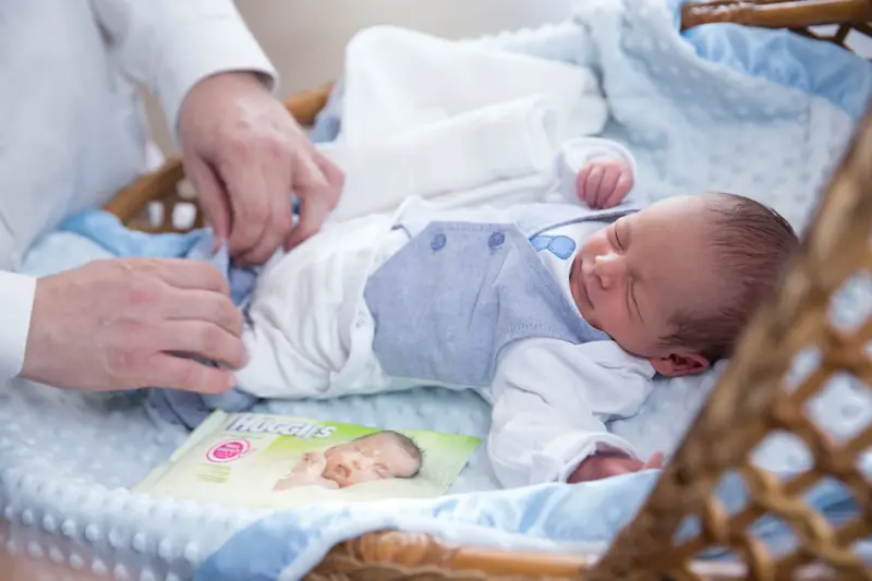 אווירת חגיגה בברית עם צילום מגנטים מקצועי