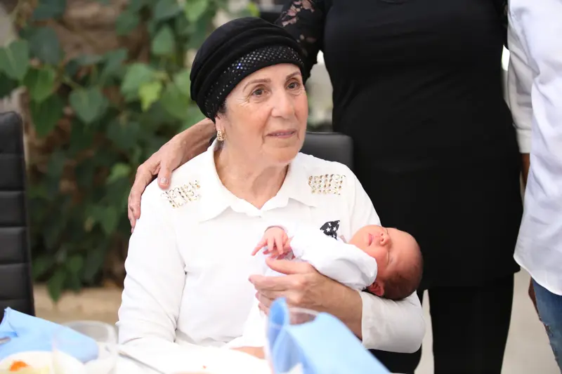 רגעים מיוחדים ועדינים במהלך אירוע ברית